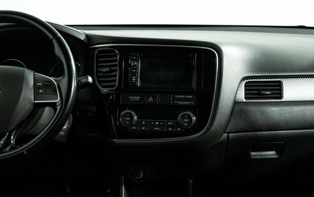 Mitsubishi Outlander III рестайлинг 3, 2015 год, 1 549 777 рублей, 14 фотография