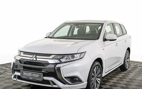 Mitsubishi Outlander III рестайлинг 3, 2022 год, 2 790 000 рублей, 1 фотография