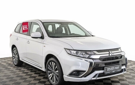 Mitsubishi Outlander III рестайлинг 3, 2022 год, 2 790 000 рублей, 3 фотография