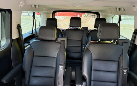 Peugeot Traveller I, 2018 год, 2 600 000 рублей, 13 фотография