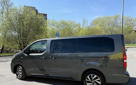 Peugeot Traveller I, 2018 год, 2 600 000 рублей, 9 фотография