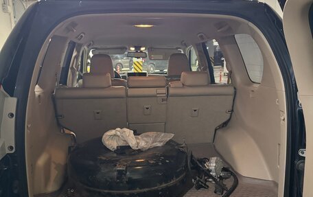 Toyota Land Cruiser Prado 150 рестайлинг 2, 2010 год, 2 500 000 рублей, 9 фотография