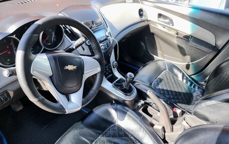 Chevrolet Cruze II, 2013 год, 535 000 рублей, 9 фотография