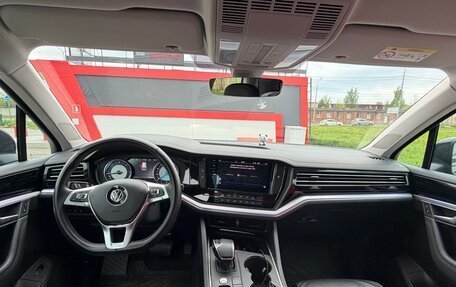 Volkswagen Touareg III, 2019 год, 5 950 000 рублей, 13 фотография