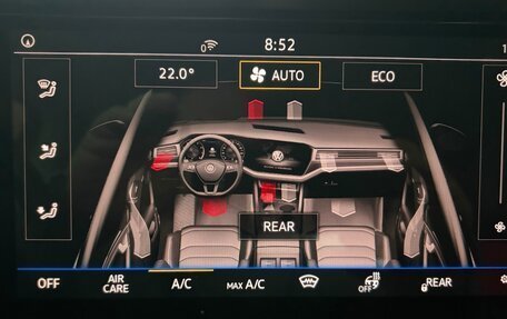 Volkswagen Touareg III, 2019 год, 5 950 000 рублей, 18 фотография