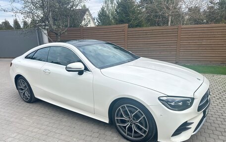 Mercedes-Benz E-Класс, 2020 год, 4 900 000 рублей, 4 фотография