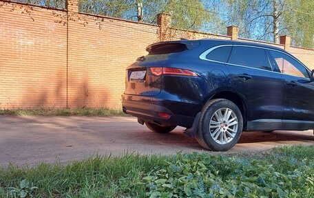 Jaguar F-Pace, 2018 год, 2 750 000 рублей, 3 фотография