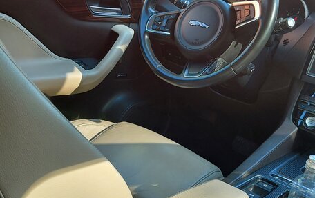 Jaguar F-Pace, 2018 год, 2 750 000 рублей, 12 фотография