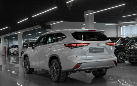 Toyota Highlander, 2025 год, 5 320 000 рублей, 4 фотография