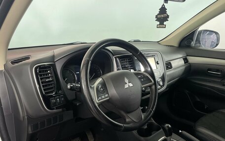 Mitsubishi Outlander III рестайлинг 3, 2013 год, 1 160 000 рублей, 9 фотография