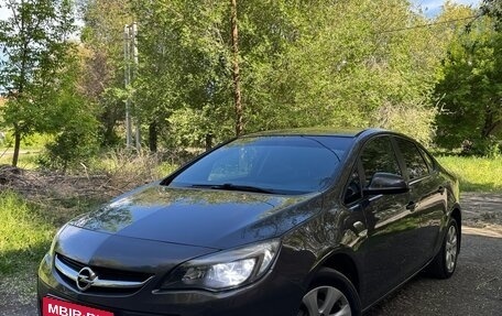 Opel Astra J, 2014 год, 689 000 рублей, 1 фотография