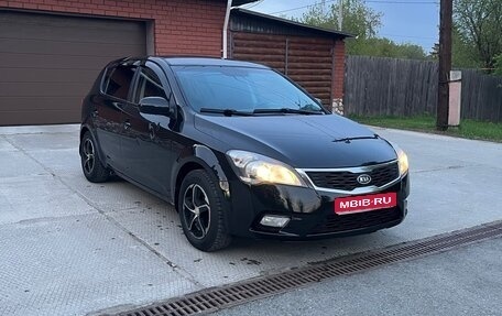 KIA cee'd I рестайлинг, 2011 год, 670 000 рублей, 1 фотография