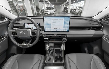 Toyota RAV4, 2026 год, 4 150 000 рублей, 8 фотография