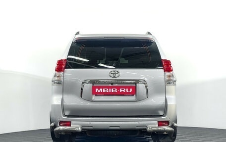 Toyota Land Cruiser Prado 150 рестайлинг 2, 2012 год, 2 950 000 рублей, 6 фотография