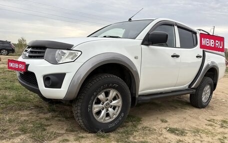 Mitsubishi L200 IV рестайлинг, 2012 год, 1 299 000 рублей, 3 фотография