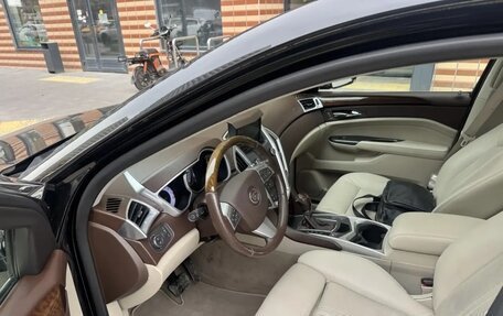 Cadillac SRX II рестайлинг, 2011 год, 1 385 000 рублей, 11 фотография