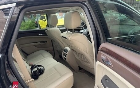 Cadillac SRX II рестайлинг, 2011 год, 1 385 000 рублей, 15 фотография