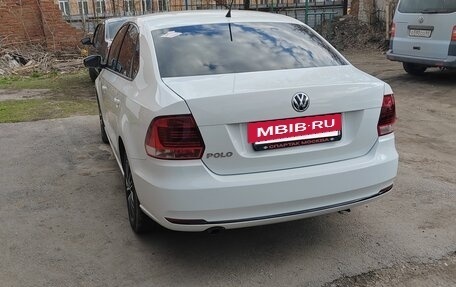 Volkswagen Polo VI (EU Market), 2016 год, 1 100 000 рублей, 2 фотография