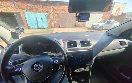 Volkswagen Polo VI (EU Market), 2016 год, 1 100 000 рублей, 4 фотография