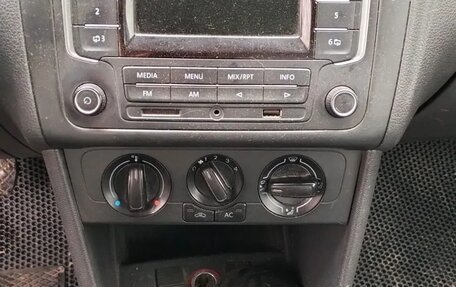 Volkswagen Polo VI (EU Market), 2014 год, 700 000 рублей, 4 фотография
