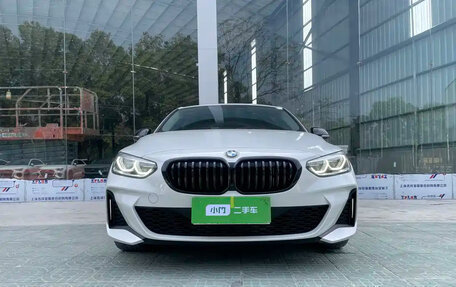 BMW 1 серия, 2022 год, 1 660 000 рублей, 2 фотография