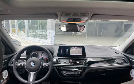 BMW 1 серия, 2022 год, 1 660 000 рублей, 12 фотография