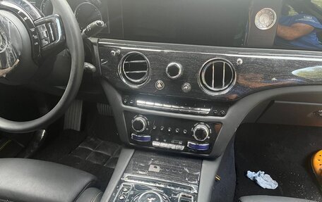 Rolls-Royce Ghost Series II рестайлинг, 2021 год, 18 000 000 рублей, 20 фотография