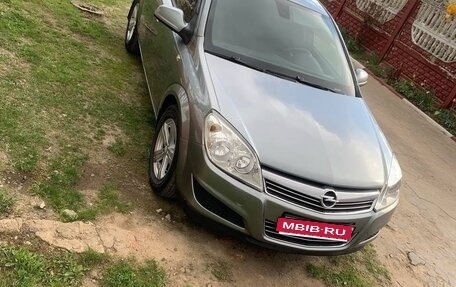 Opel Astra H, 2013 год, 560 000 рублей, 1 фотография