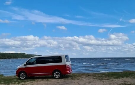 Volkswagen Multivan T6 рестайлинг, 2019 год, 4 800 000 рублей, 3 фотография