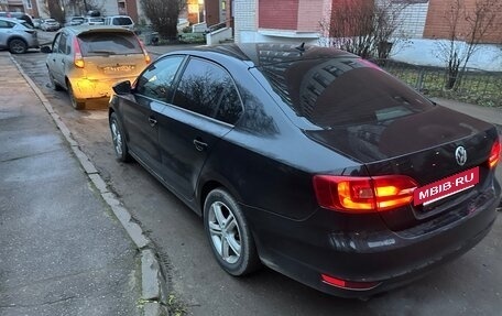 Volkswagen Jetta VI, 2011 год, 650 000 рублей, 3 фотография