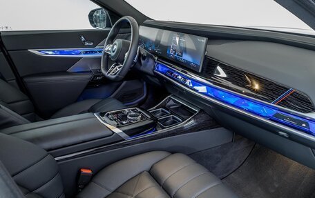 BMW 7 серия, 2024 год, 16 000 000 рублей, 9 фотография