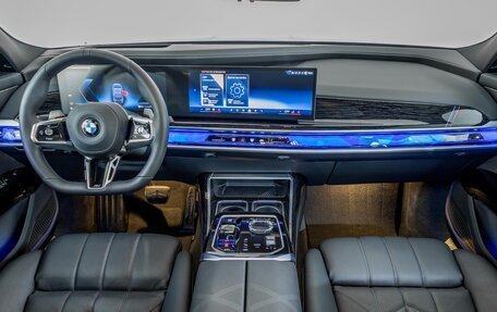 BMW 7 серия, 2024 год, 16 000 000 рублей, 10 фотография