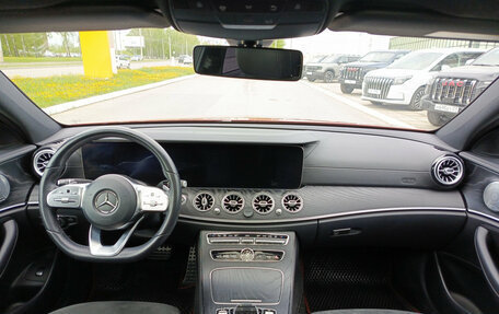 Mercedes-Benz E-Класс, 2019 год, 3 570 000 рублей, 17 фотография