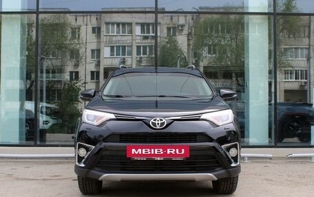Toyota RAV4, 2018 год, 2 995 000 рублей, 2 фотография