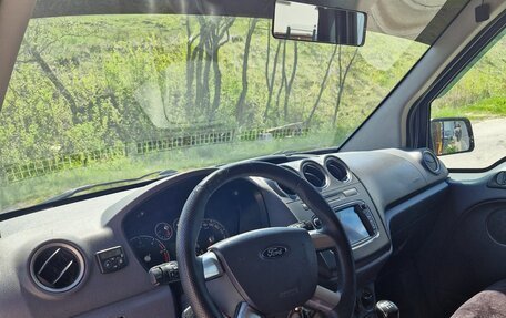 Ford Tourneo Connect I, 2010 год, 710 000 рублей, 8 фотография