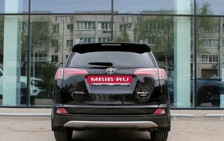 Toyota RAV4, 2018 год, 2 995 000 рублей, 6 фотография
