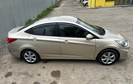 Hyundai Solaris II рестайлинг, 2011 год, 860 000 рублей, 4 фотография