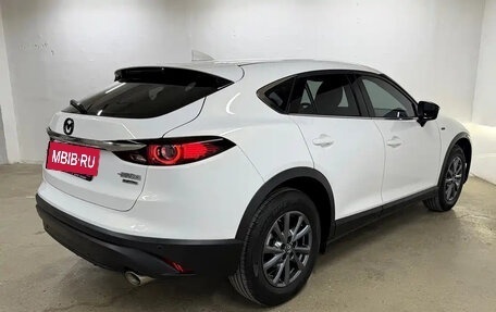 Mazda CX-4, 2023 год, 1 900 000 рублей, 4 фотография