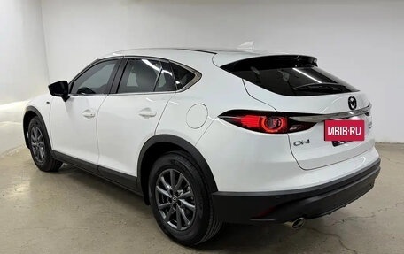 Mazda CX-4, 2023 год, 1 900 000 рублей, 6 фотография