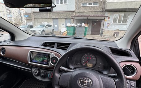 Toyota Vitz, 2011 год, 700 000 рублей, 2 фотография