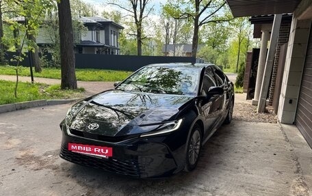 Toyota Camry, 2024 год, 3 720 000 рублей, 2 фотография