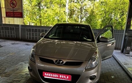 Hyundai i20 IB рестайлинг, 2010 год, 630 000 рублей, 10 фотография