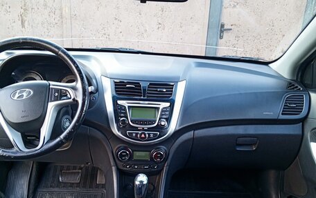 Hyundai Solaris II рестайлинг, 2012 год, 670 000 рублей, 8 фотография