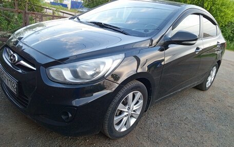 Hyundai Solaris II рестайлинг, 2012 год, 670 000 рублей, 5 фотография