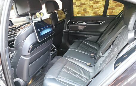 BMW 7 серия, 2019 год, 6 900 000 рублей, 10 фотография