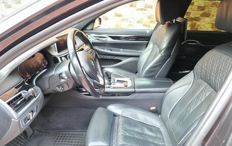 BMW 7 серия, 2019 год, 6 900 000 рублей, 9 фотография
