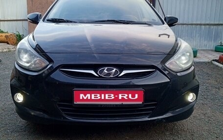 Hyundai Solaris II рестайлинг, 2012 год, 670 000 рублей, 4 фотография
