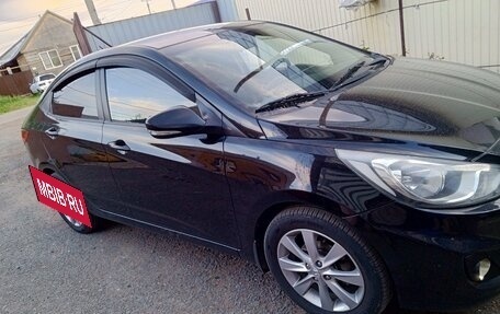 Hyundai Solaris II рестайлинг, 2012 год, 670 000 рублей, 3 фотография