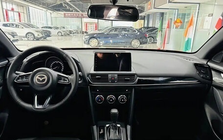 Mazda CX-4, 2022 год, 2 035 000 рублей, 9 фотография