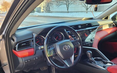 Toyota Camry, 2018 год, 1 390 000 рублей, 14 фотография